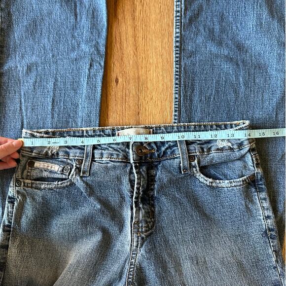 l.e.i. Vtg Low Rise Flare Jeans Size 5 - Picture 9 of 9